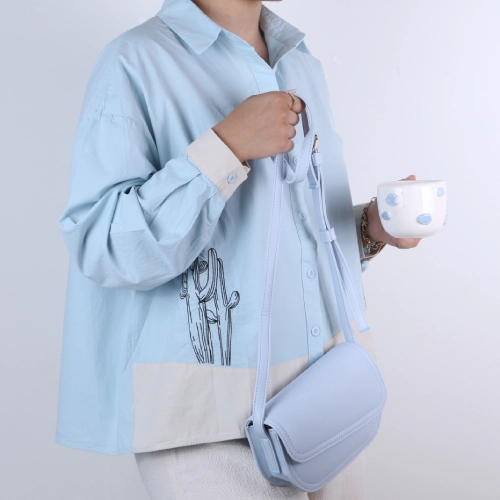 آبی آسمونی