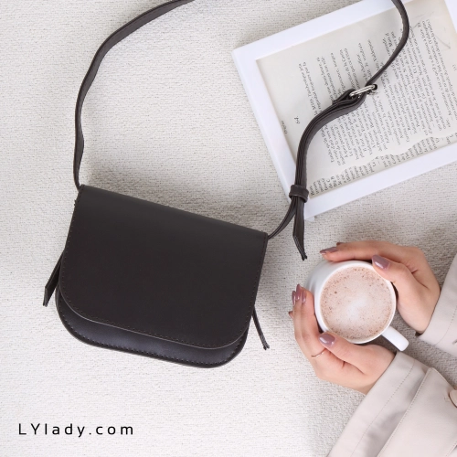 قهوه ای تیره